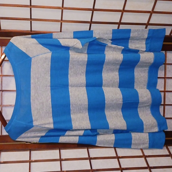 Old Navy Top - Picture 5 of 7